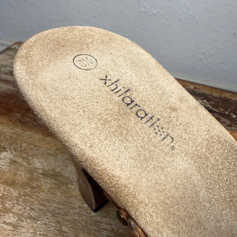 Vintage Xhilaration Women's 8.5 Clogs Brown‎ Leather Floral Chunky 90s Y2K - Picture 7 of 9